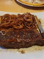 Rumpsteak Mit Röstzwiebeln Und Bratkartoffeln